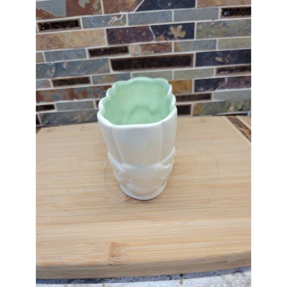 Vintage Red Wing Pottery Planter B1402, Art Pottery Scalloped Edge Leaf - Picture 4 of 5